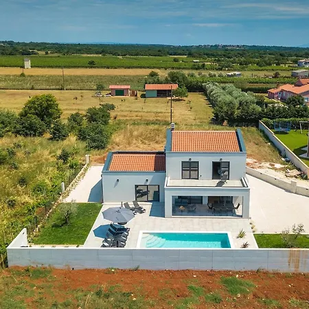 Esire Tatil Evi Pula