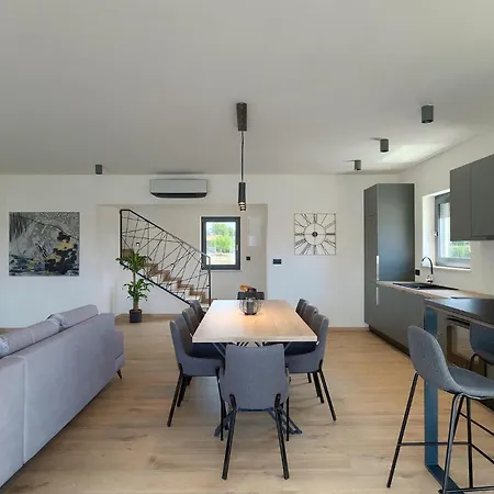 Esire Tatil Evi Pula