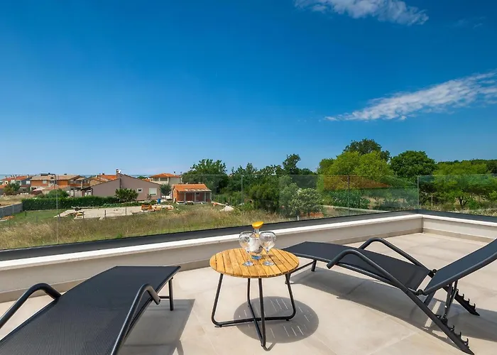 Vikendica Esire Pula